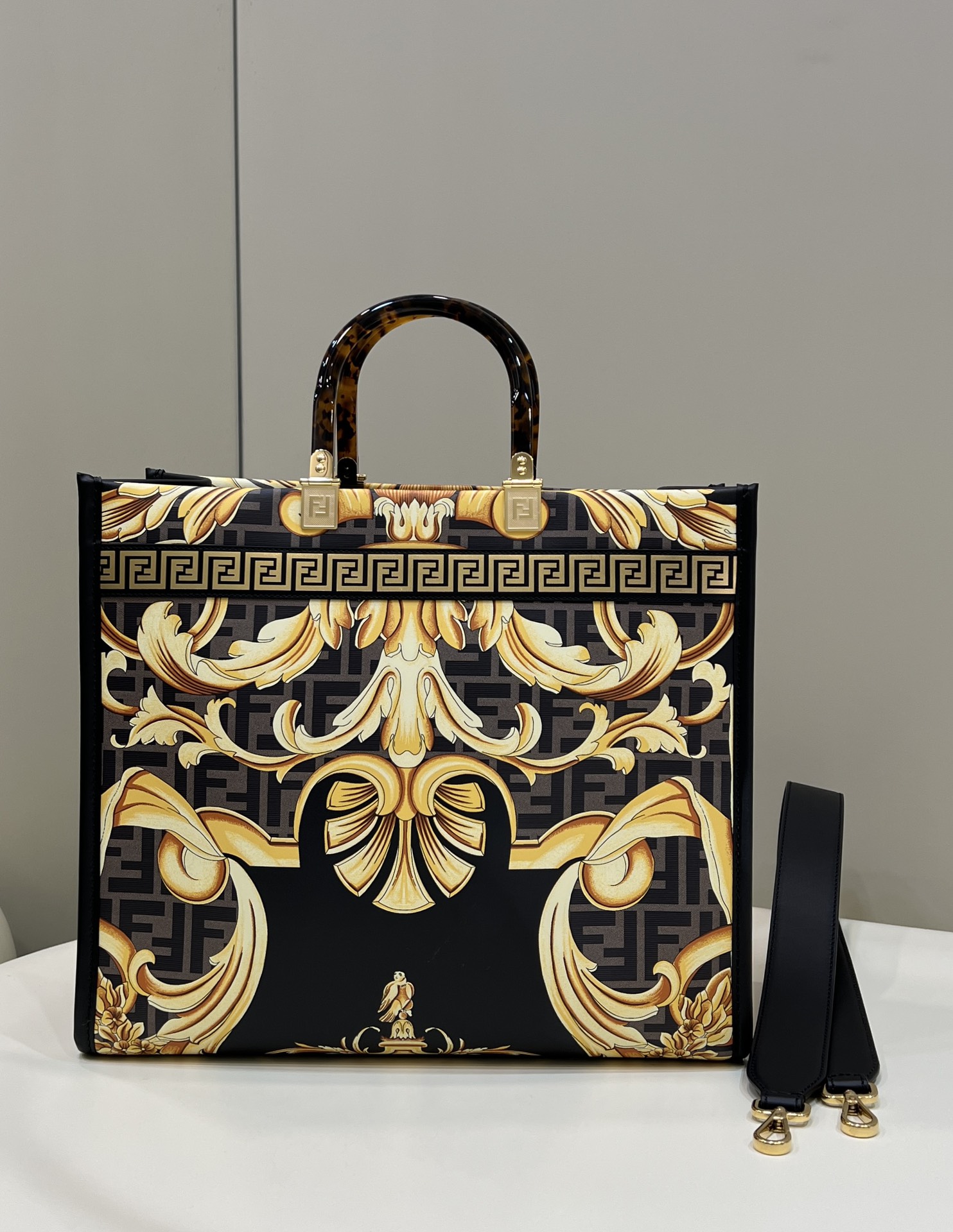 Fendi_Versace_Tote-36_17